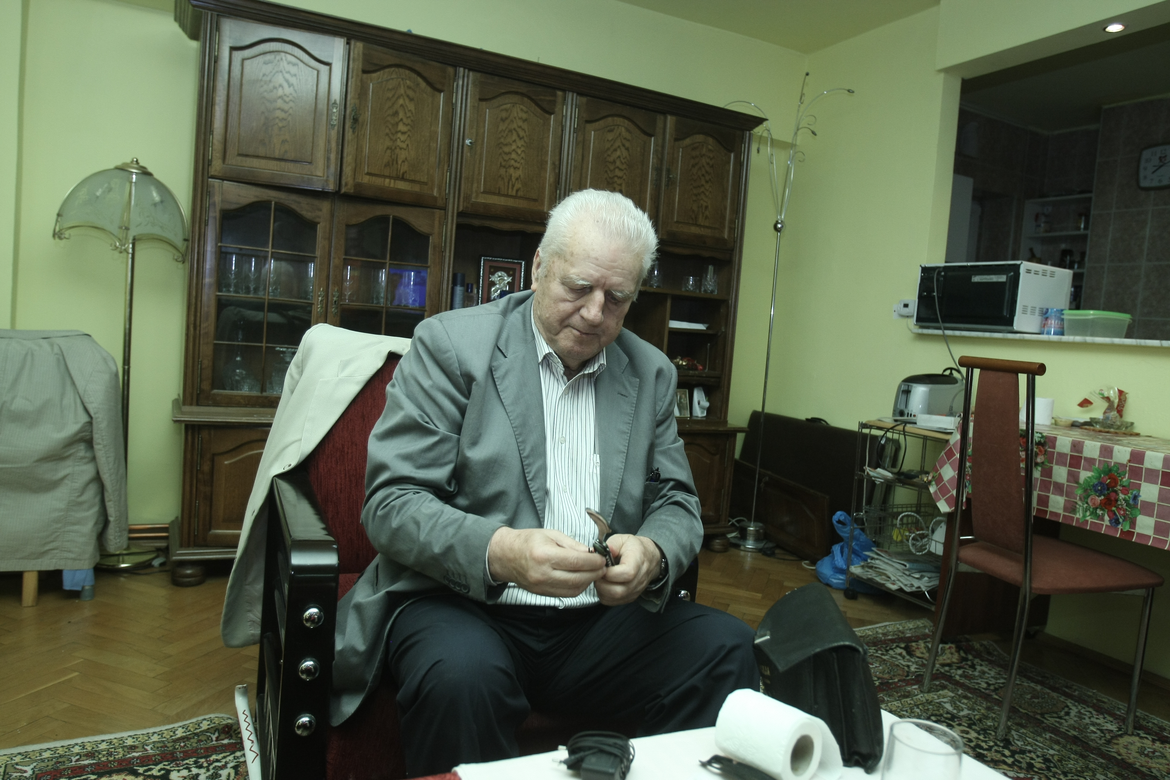 EXCLUSIV! Știați că Pădureanu a fost însurat? Vorbește în premieră despre divorț! A înșelat-o nea Jean pe Tanti Pușa? GALERIE FOTO