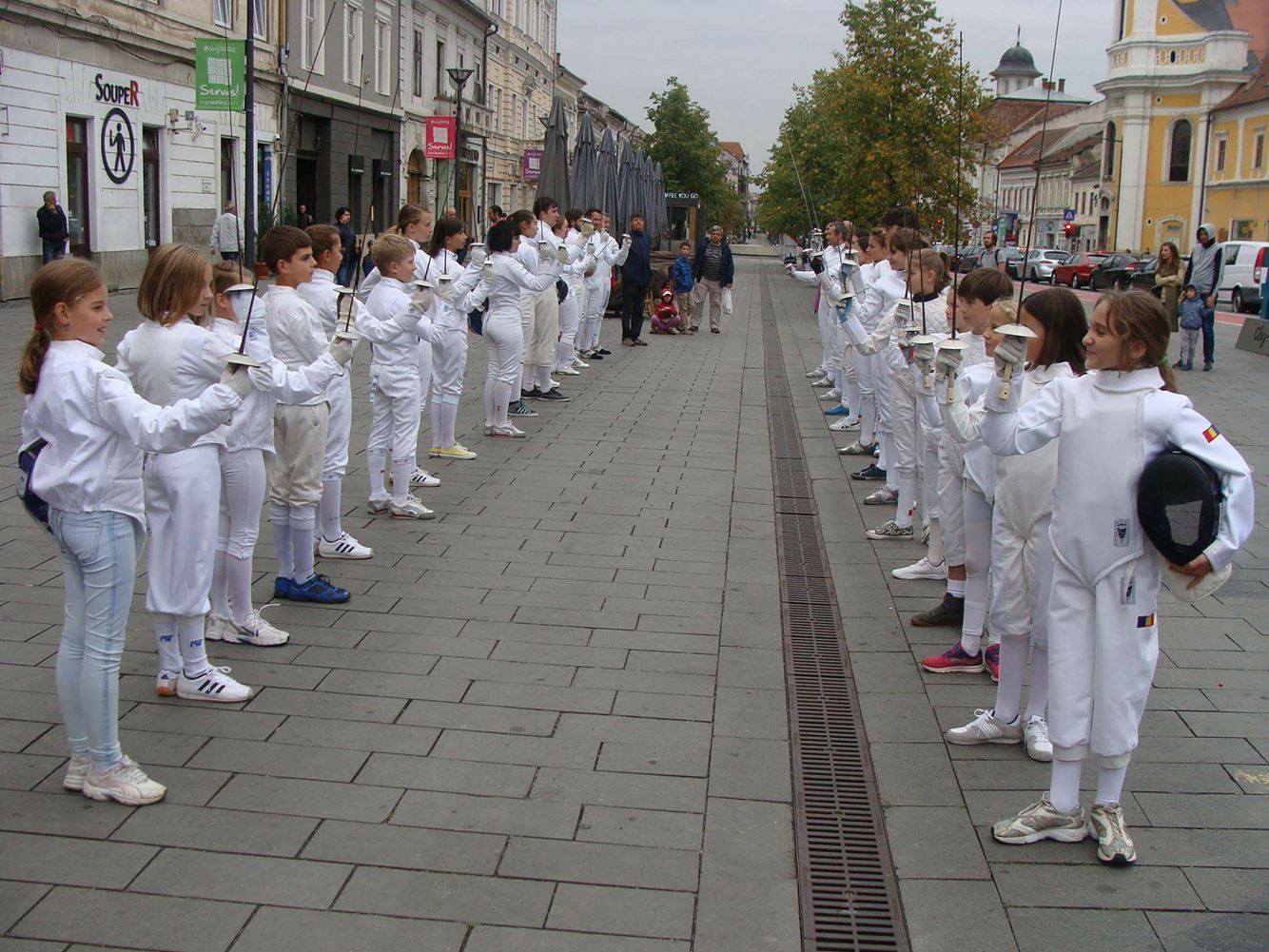 Campionii scrimei românești au strălucit pe scenele din 11 orașe din țară! FOTO