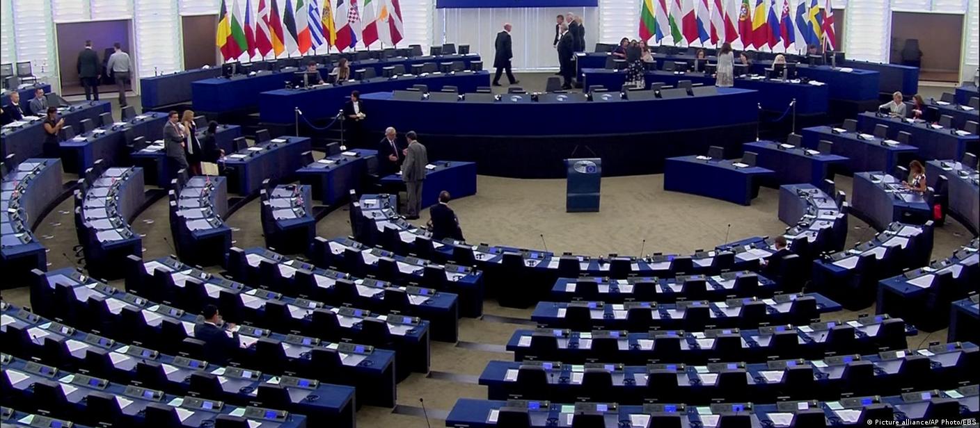 The confrontation follows a June 18 vote in which the European Parliament overwhelmingly approved a resolution expressing concern over shrinking civic freedoms in Burkina Faso. (Picture alliance/AP Photo/EBS)
