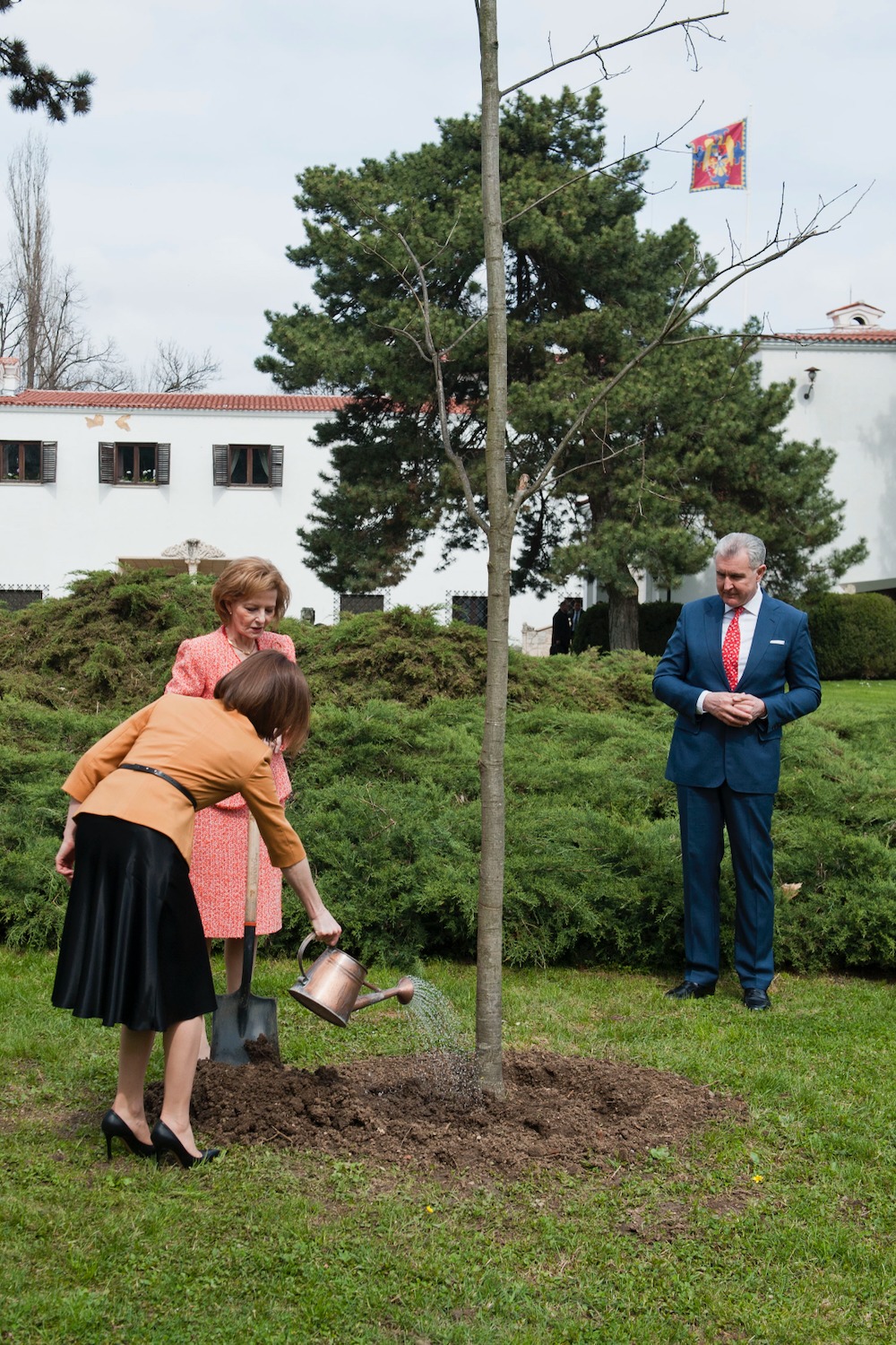 Maia Sandu, primită la Palatul Elisabeta de familia regală. Președinta Republicii Moldova a plantat un stejar