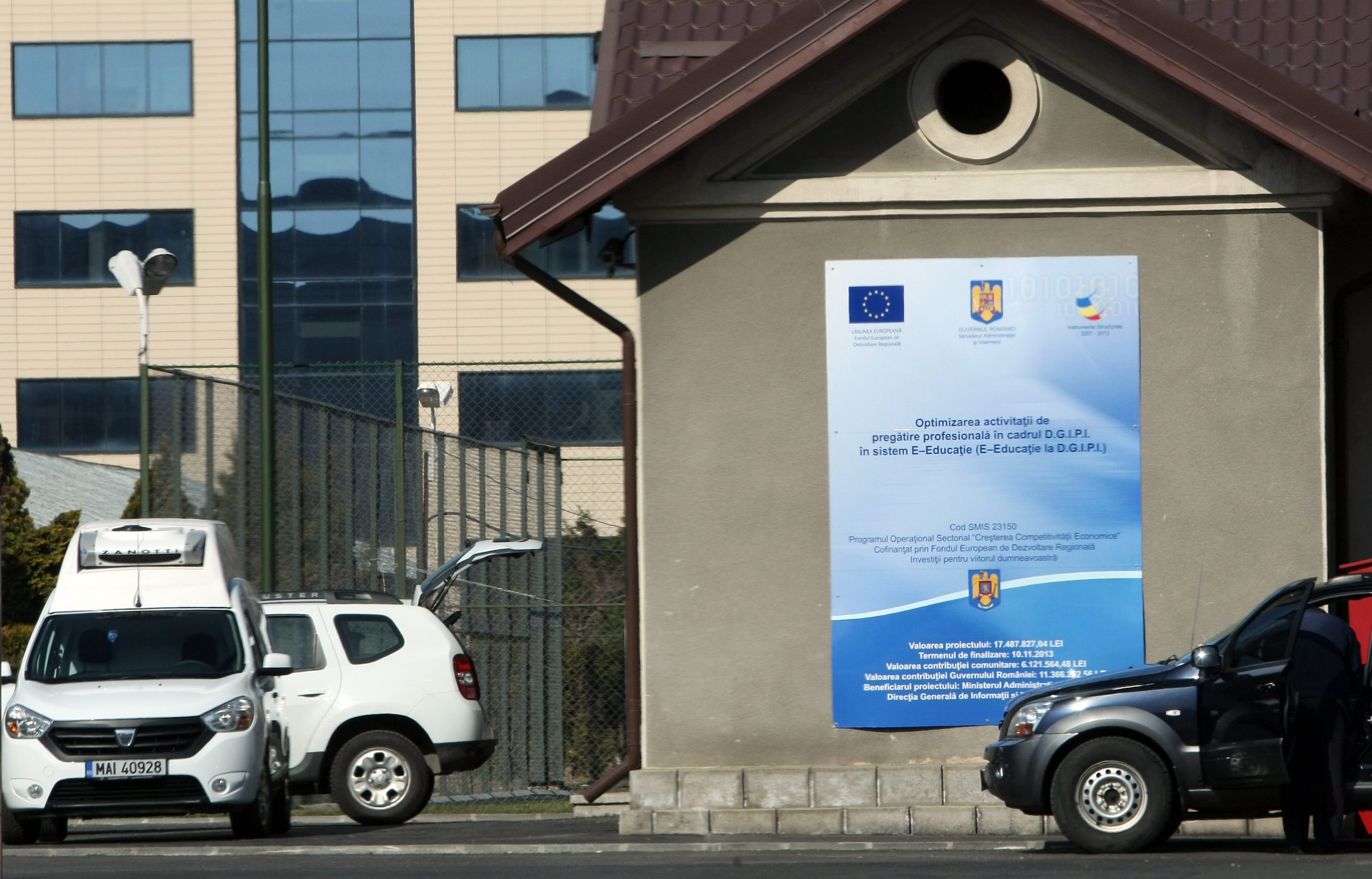 Fostul ministru Gabi Oprea a ”potcovit” o bază sportivă pentru agenții săi! Oprea a dat, Oprea a luat!