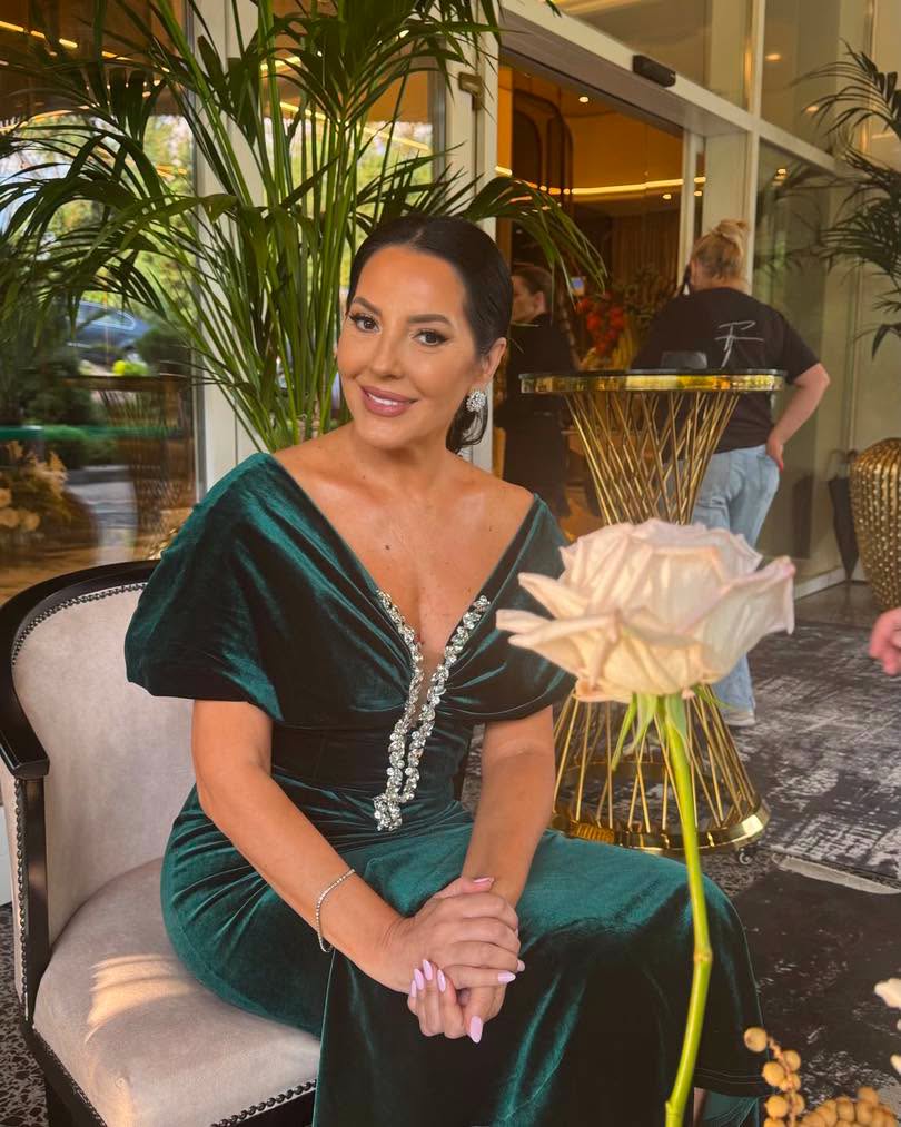 Angela Rusu, transformare spectaculoasă după ce a slăbit 30 de kilograme. Artista a trecut prin trei operații estetice într-o singură zi