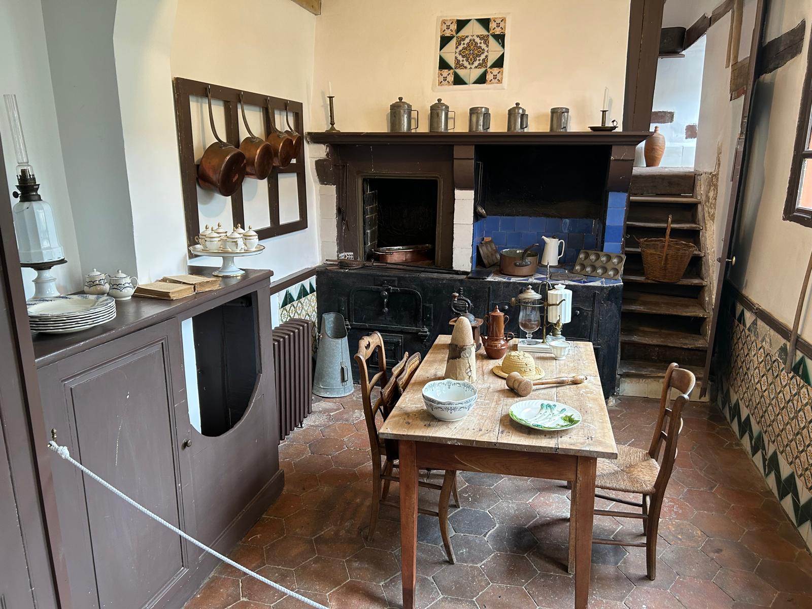 Ce muzee să vezi în Franța. De la Vagonul Armistițiului la casa natală a lui De Gaulle și Maison Léonie a lui Proust, de la Château de Saché Balzac la nuga și Nationale 7. Plus Amboise, câteva plaje și un munte