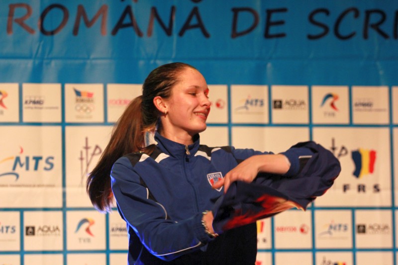 Simona Pop și Tibi Dolniceanu sunt campionii României la spadă, respectiv la sabie / FOTO