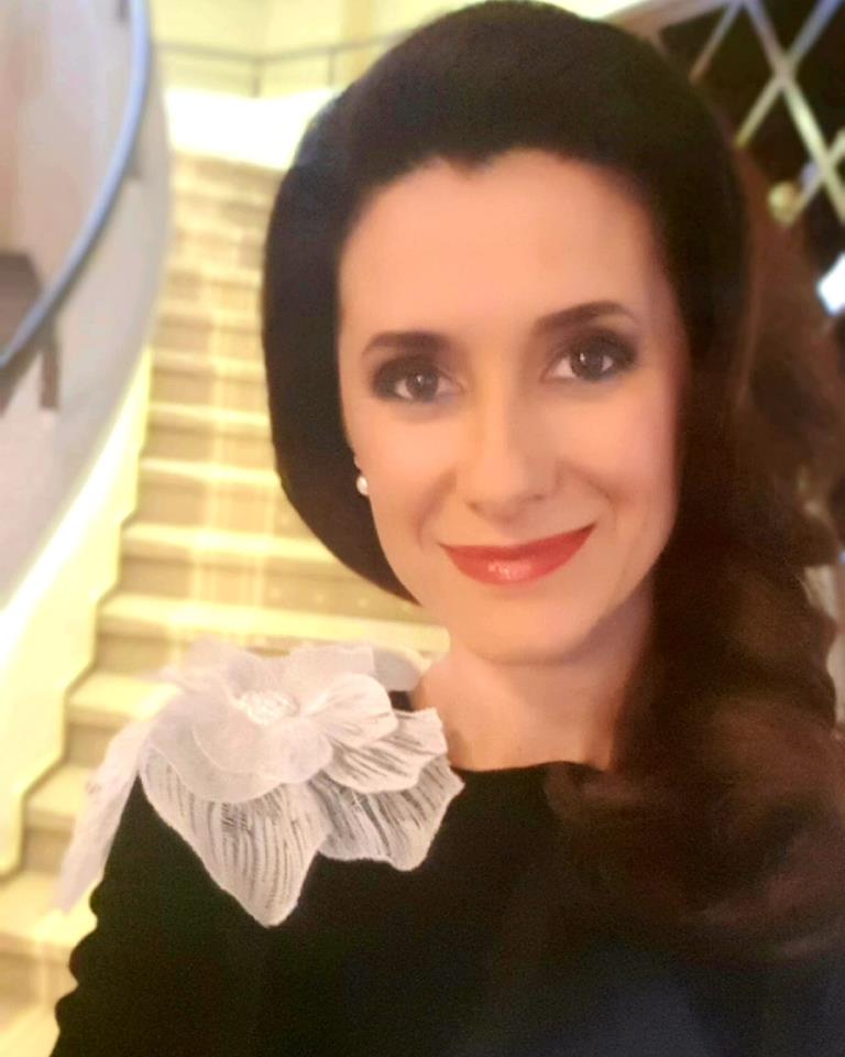 Iuliana Tudor a fost nașă. Ce transformare: cum s-a îmbrăcat la biserică și cum a apărut la petrecere | FOTO