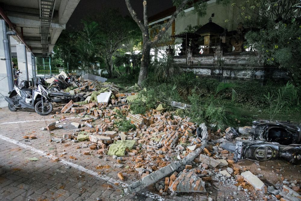 UPDATE / Cutremur de 7 grade în Indonezia. Bilanțul ar fi ajuns la 142 de morți, potrivit unui oficial local - FOTO & VIDEO