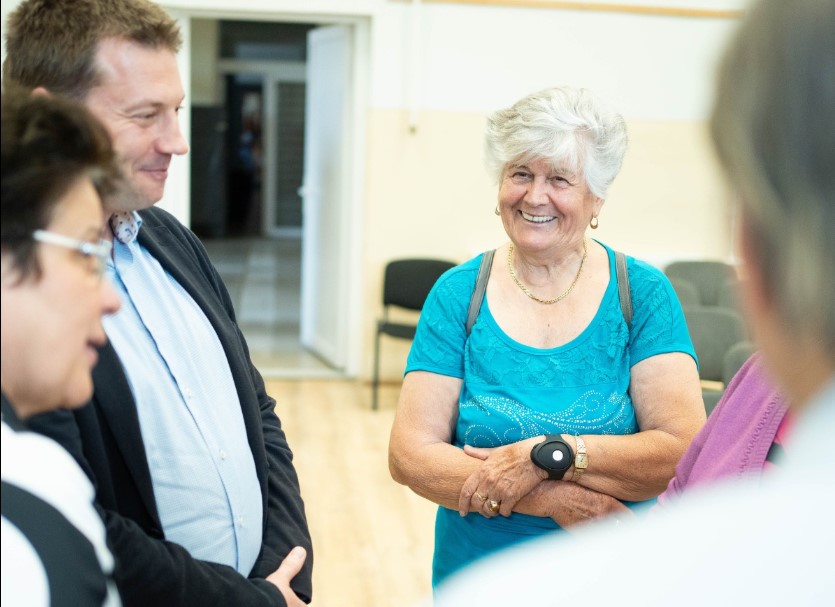 Navracsics Tibor fontos bejelentést tett: ez sok idős embert érinthet