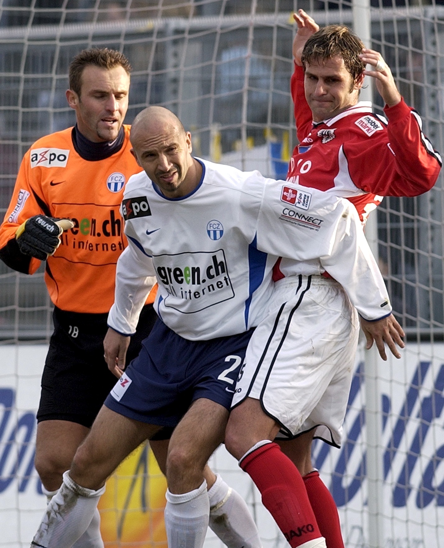 Liga Europa. FC Zurich - Steaua (joi, 22.05, Dolce, Pro TV). Alex Herlea, fundaș româno-elvețian de la FCZ, anticipează viață grea pentru băieții lui Reghe: ”Va fi 1-0 sau 1-1!” | FOTO