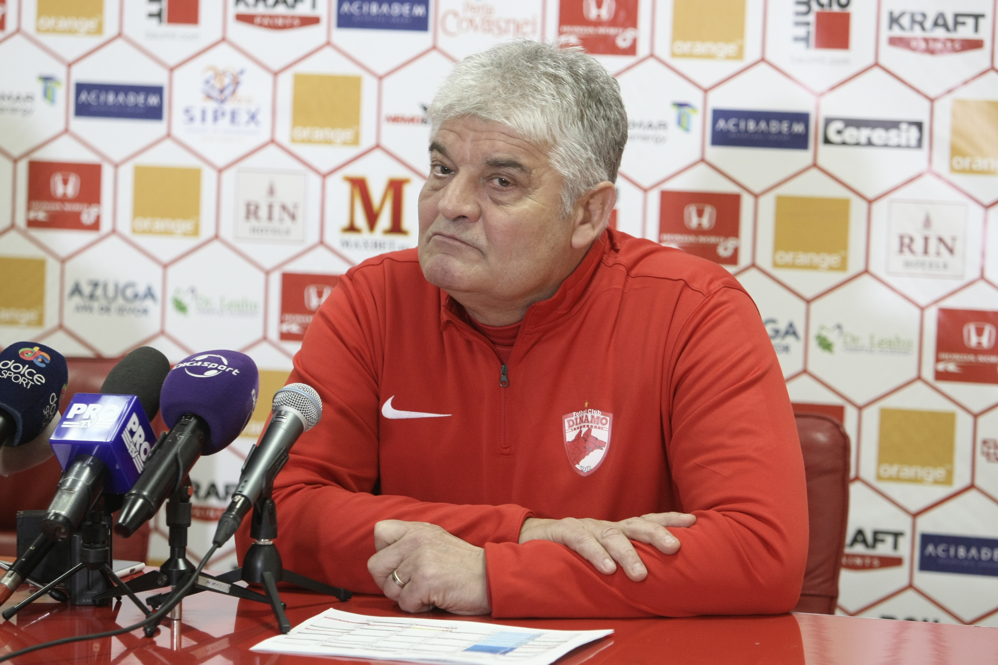 Ioan Andone a condus un antrenament la -14 grade Celsius. Portarul Cobrea s-a transferat la FC Botoșani | GALERIE FOTO & VIDEO
