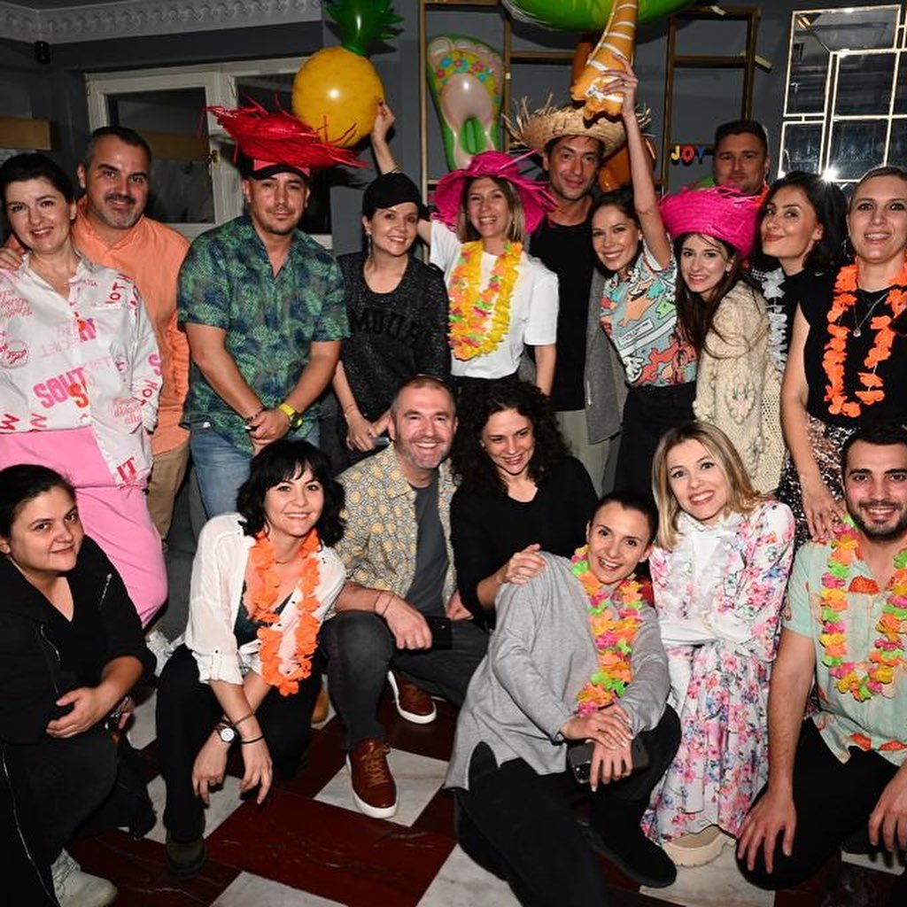 Radu Vâlcan, surprins de Adela Popescu cu o petrecere de ziua lui de naștere: „Mi-a pregătit o surpriză pe care nu mi-o doream”. A împlinit 46 de ani