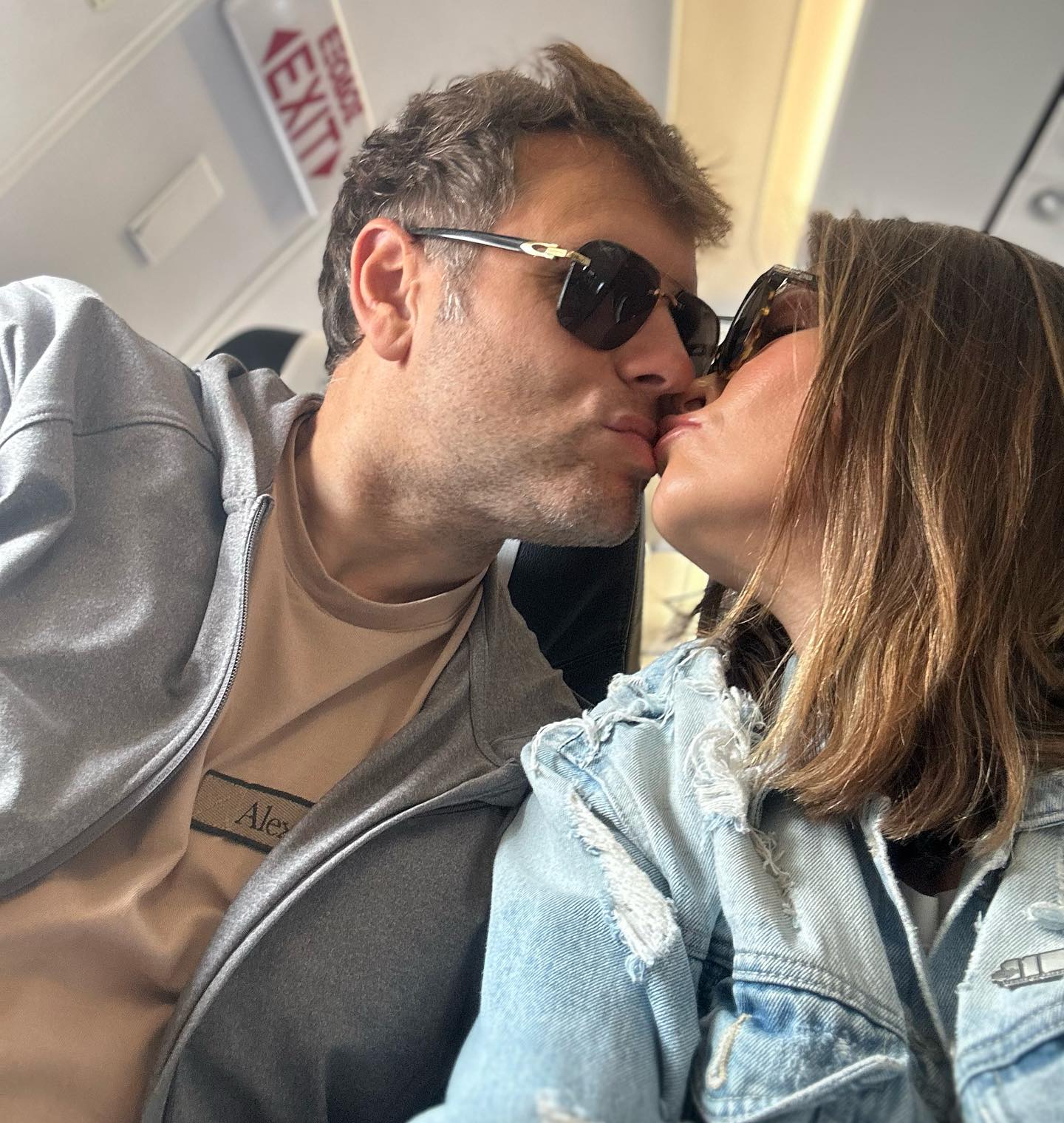 Cum a apărut Alina Pușcaș alături de soțul ei. Medicul stomatolog Mihai Stoenescu a atras atenția fanilor: „Ce ochi fascinanți are”