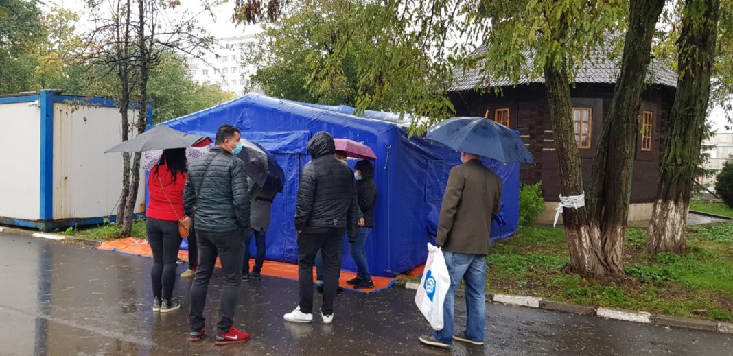 Aglomerația la ușa spitalului devine o imagine la ordinea zilei, iar unitățile medicale nu au soluții. Managerul Institutului Oncologic: „Mă apucă groaza că vine iarna”