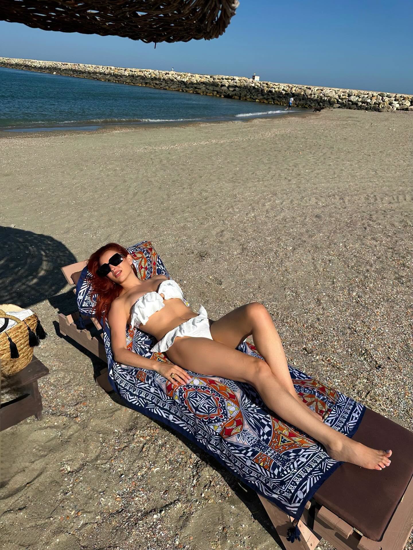 Vedetele din România care au trecut proba costumului de baie în această vară. Cele mai apreciate apariții