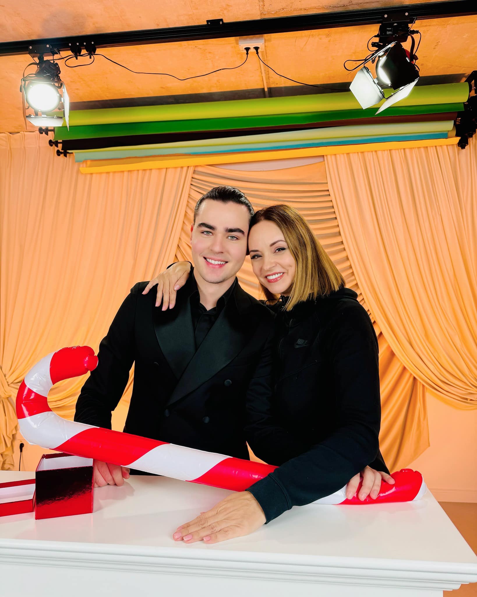 Andreea Marin l-a dat de gol pe Radu Ștefan Bănică: „O surpriză pregătește”. Cum s-a pozat vedeta cu băiatul cel mare al lui Ștefan Bănică jr.