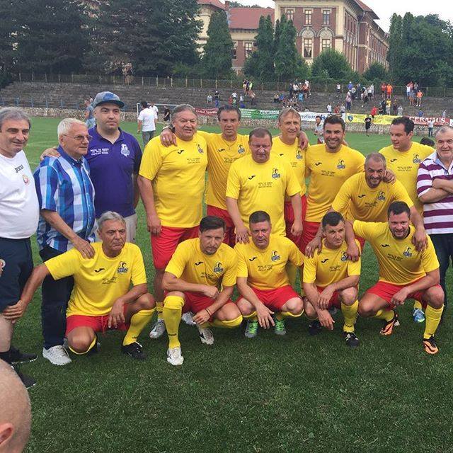 Florin Călinescu s-a luat de Burleanu, Dâncu, Dragnea și de Ponta. ”Comemorare liniștită, anonimilor!”