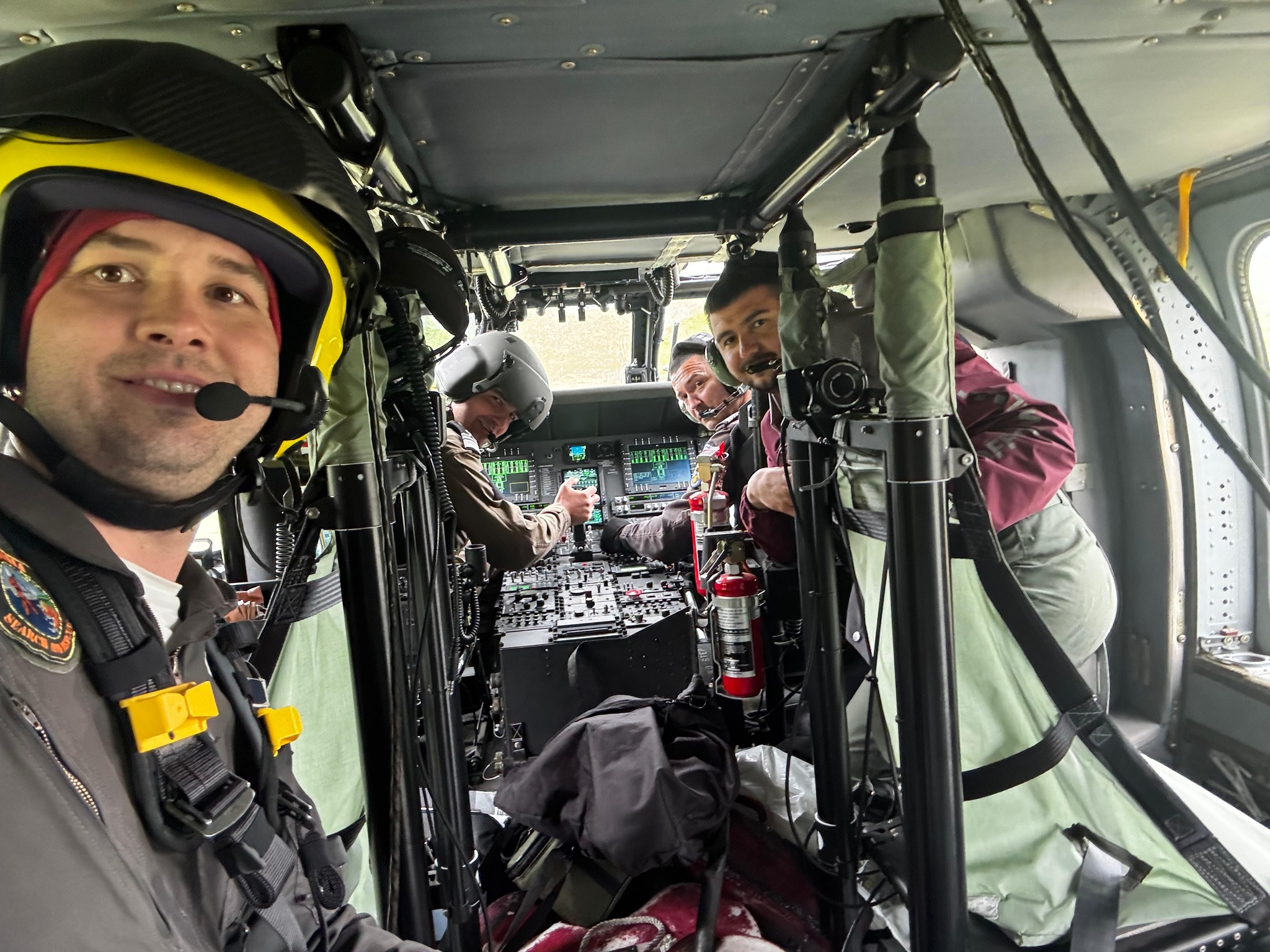 Cine l-a găsit pe Alexandru, băiatul dispărut în Sibiu: Salvatorul a coborât cu troliul din elicopter și a rămas alături de copil în pădure
