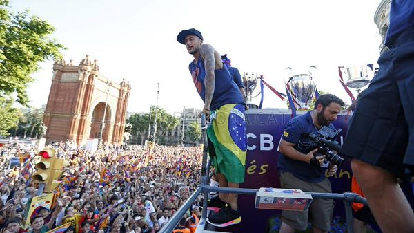 Fiestă în Barcelona. Campionii Europei au sărbătorit TRIPLA / FOTO&VIDEO