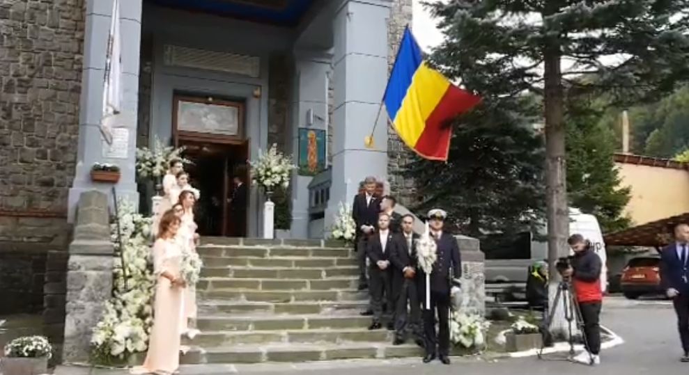 Ce a spus preotul care a oficiat slujba de cununie a principelul Nicolae. A făcut referire la mama sa, care nu a venit la nuntă | FOTO