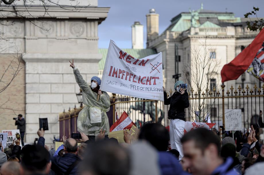Proteste de amploare la Viena, împotriva carantinei și vaccinării obligatorii