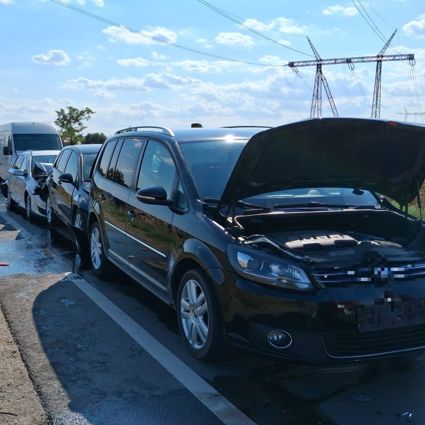 Carambol cu 6 mașini pe DN6, în județul Giurgiu: patru oameni au fost duși la spital