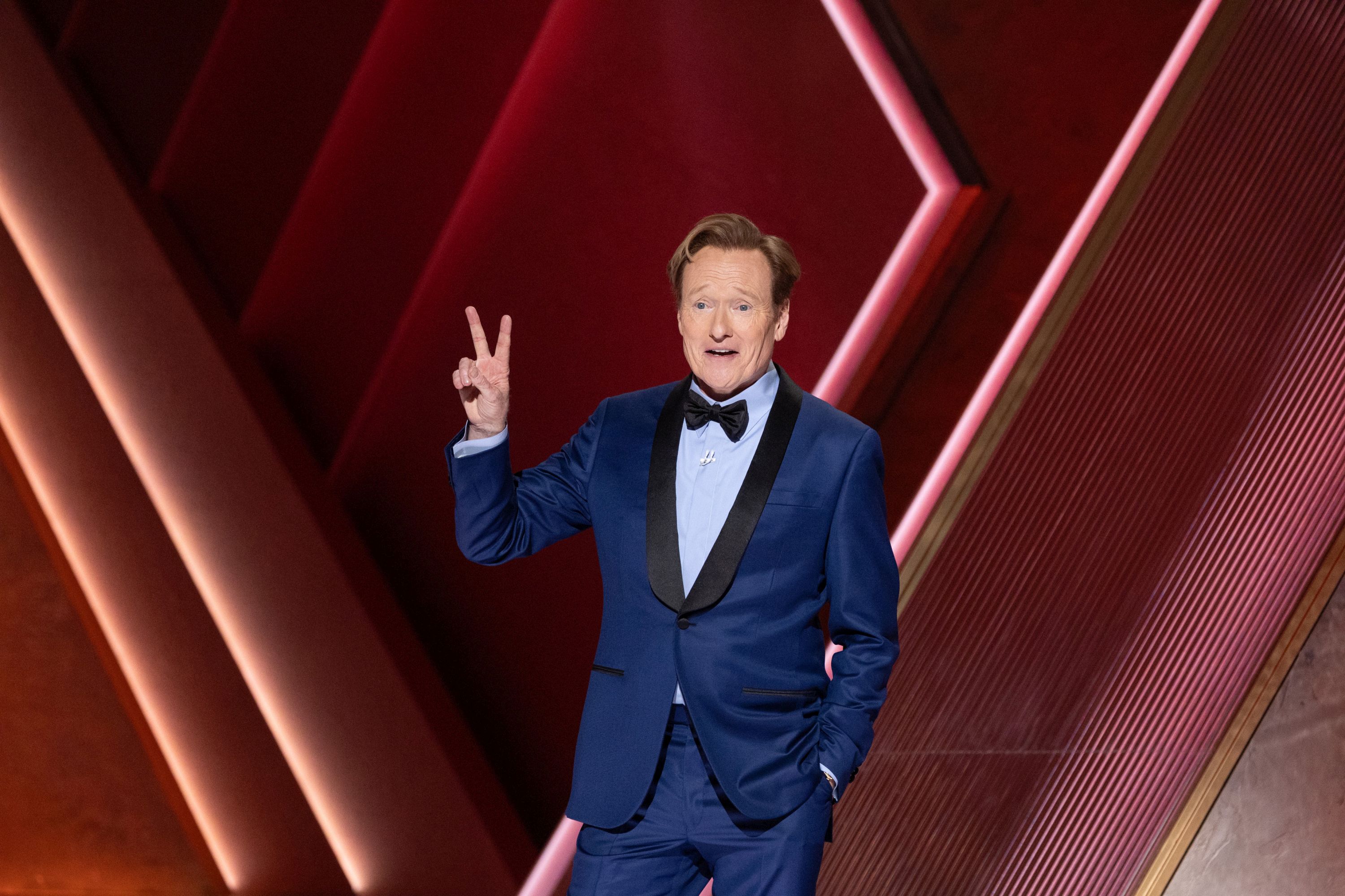 Momente memorabile la Oscar 2025. Conan O’Brien a ironizat conflictul Kendrick Lamar - Drake și a râs de ținuta lui Adam Sandler