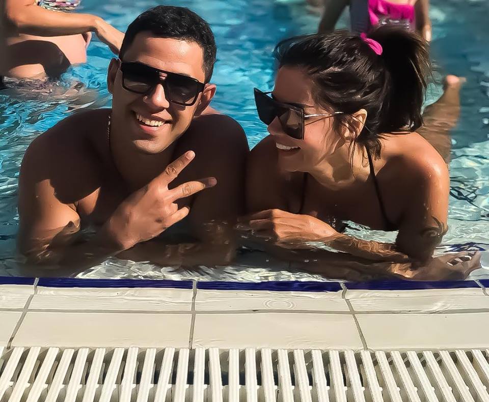 Oana Zăvoranu, distracție la piscină alături de soțul ei. Cum s-au fotografiat cei doi | FOTO