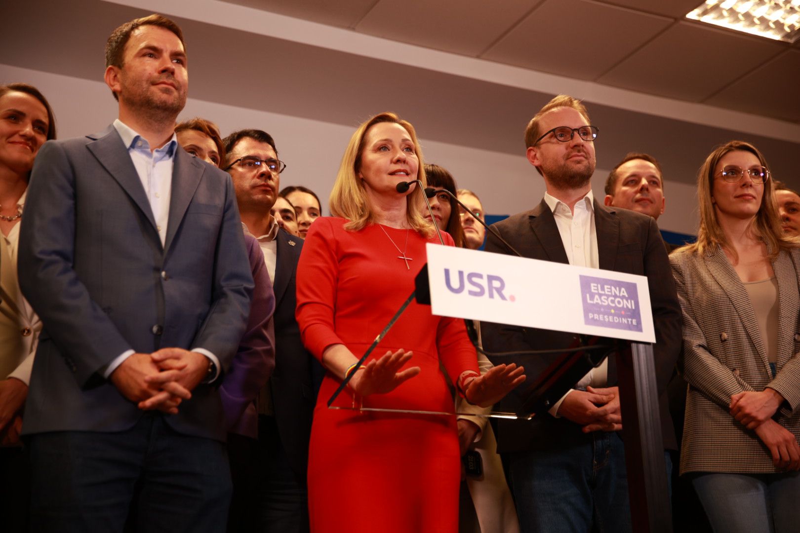 Elena Lasconi: „Haideţi să ne bucurăm mâine! Dar mare atenţie în toate secţiile de votare”
