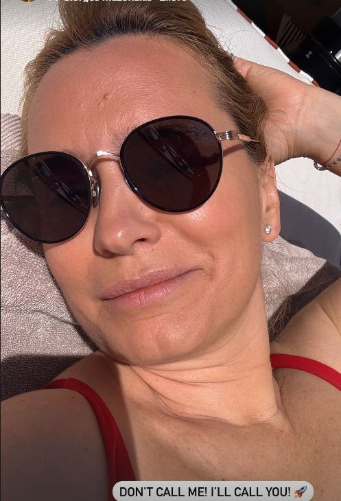 Imagini rare cu Andreea Esca în costum de baie. A petrecut câteva zile în Grecia alături de soțul ei