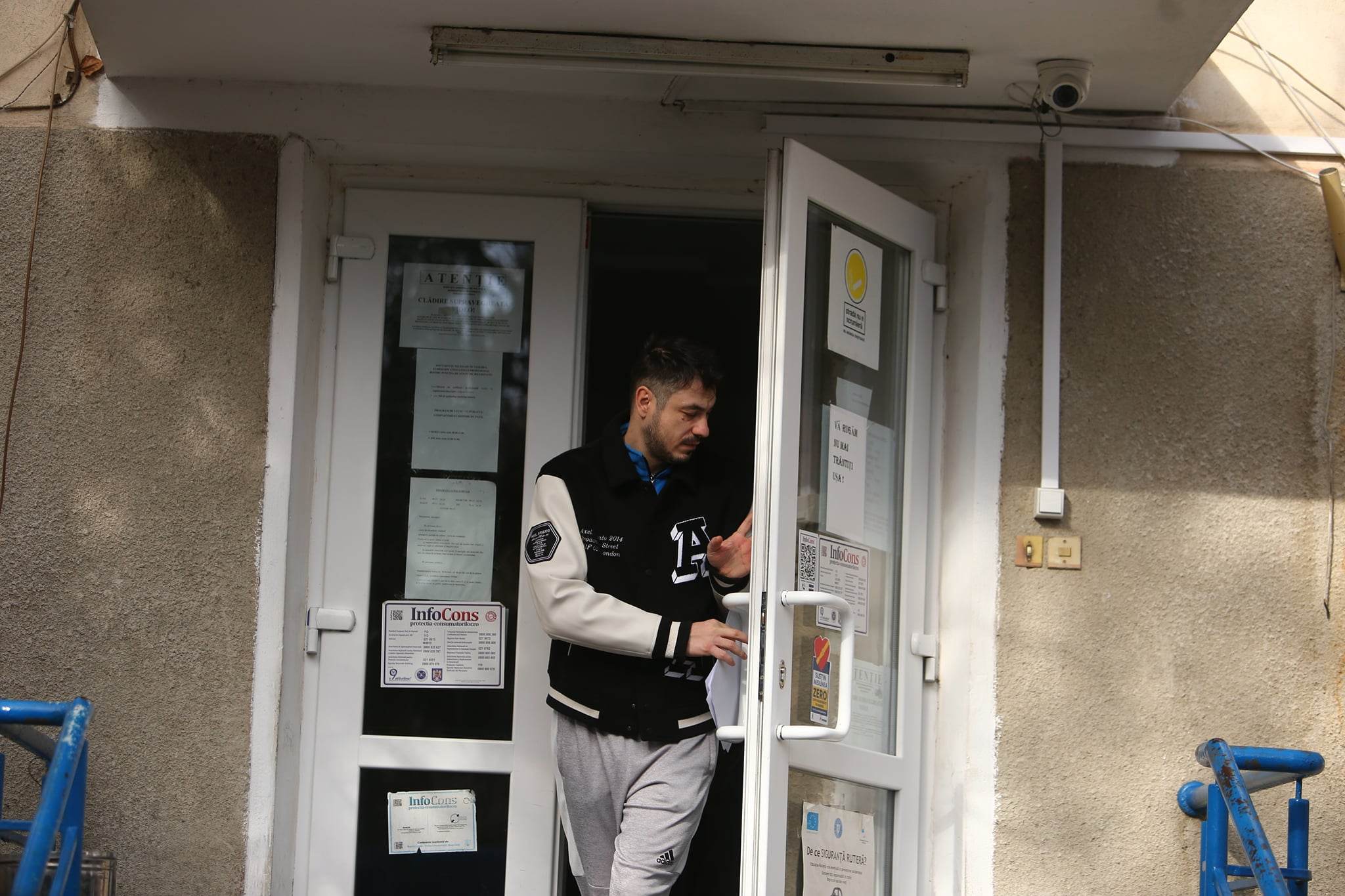 Alexandru Pițurcă și Gabriel Țuțu, șeful ROMARM, cercetați sub control judiciar, în dosarul măștilor neconforme