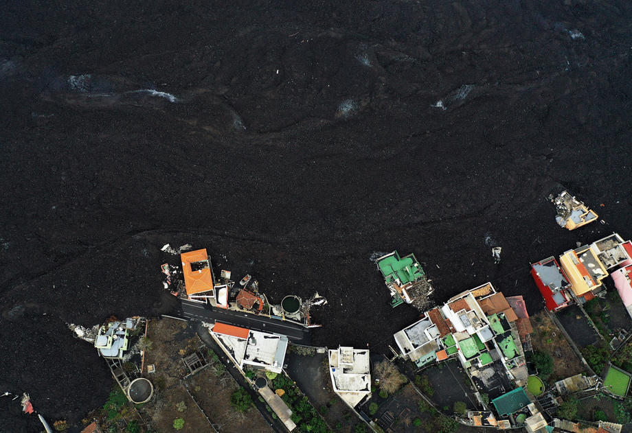 Locuitorii insulei La Palma au primit de Crăciun o veste mult așteptată: vulcanul s-a oprit din erupție, după 95 de zile