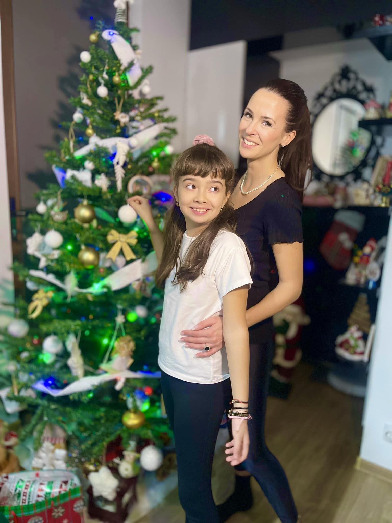 Imagini cu casa în care locuiește Livia Graur: „Am un stâlp de rezistență în mijlocul sufrageriei”