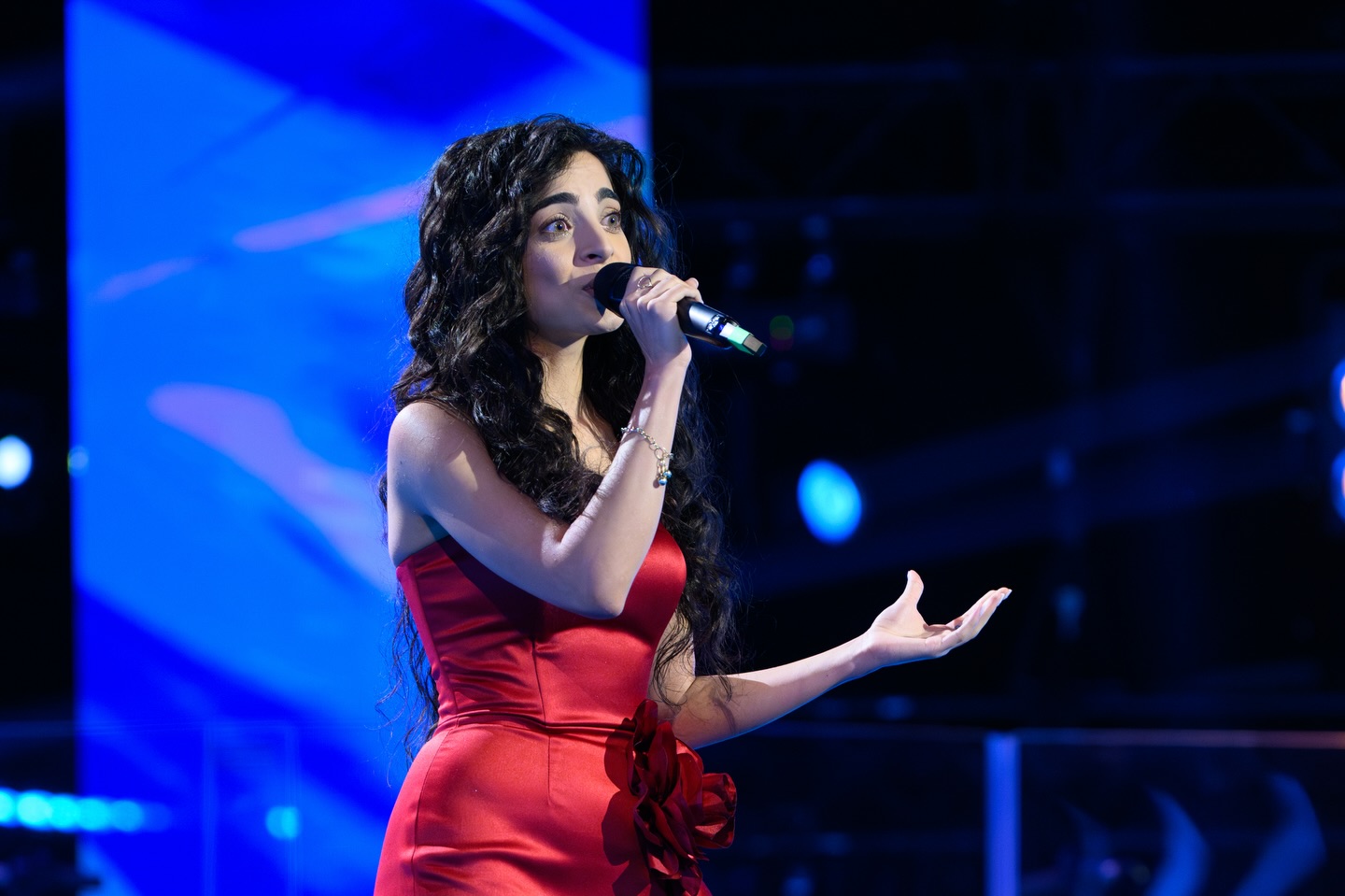 Cine este Eva Nicolescu, finalista de la „Vocea României” 2025. Are doar 16 ani și a cucerit publicul cu vocea ei