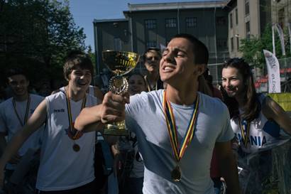 Înscrie-te la Sprite Streetball Battle, ia-ţi tricoul şi prietenii şi hai la joacă!