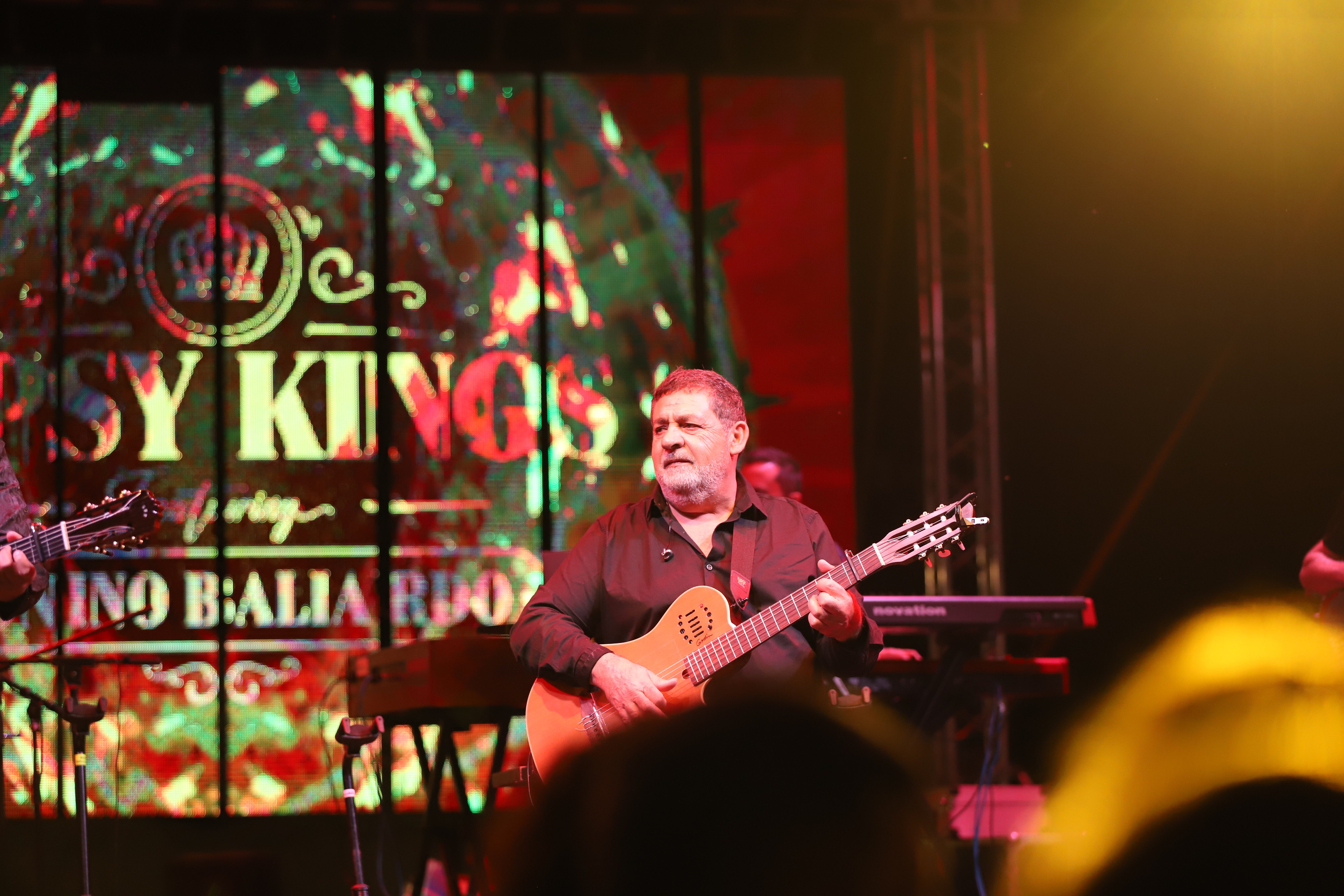 Seară latino la Festivalul Borșului Lipovenesc din Jurilovca. Concertul Gipsy Kings s-a prelungit cu un spectaculos foc de artificii: „România, I love you!” | FOTO REPORTAJ