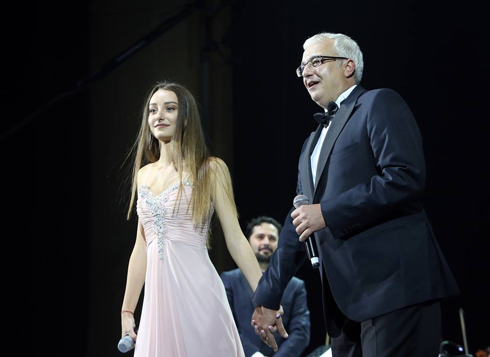 Cum arată fiica lui Cătălin Crișan. Daria e frumoasă de pică și îi calcă pe urme | FOTO & VIDEO
