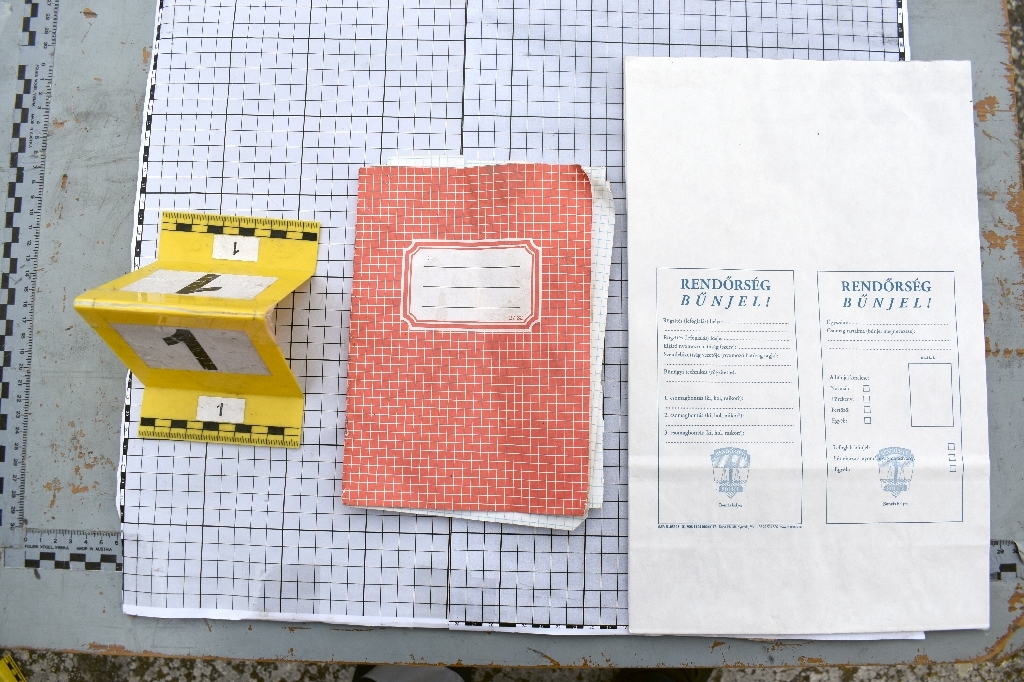 „Ha elmondod, ráb*szol” – rejtélyes, fenyegető üzenetet dobtak egy papírcetlin egy regölyi nő udvarába, majd később késsel rá is támadtak – fotó