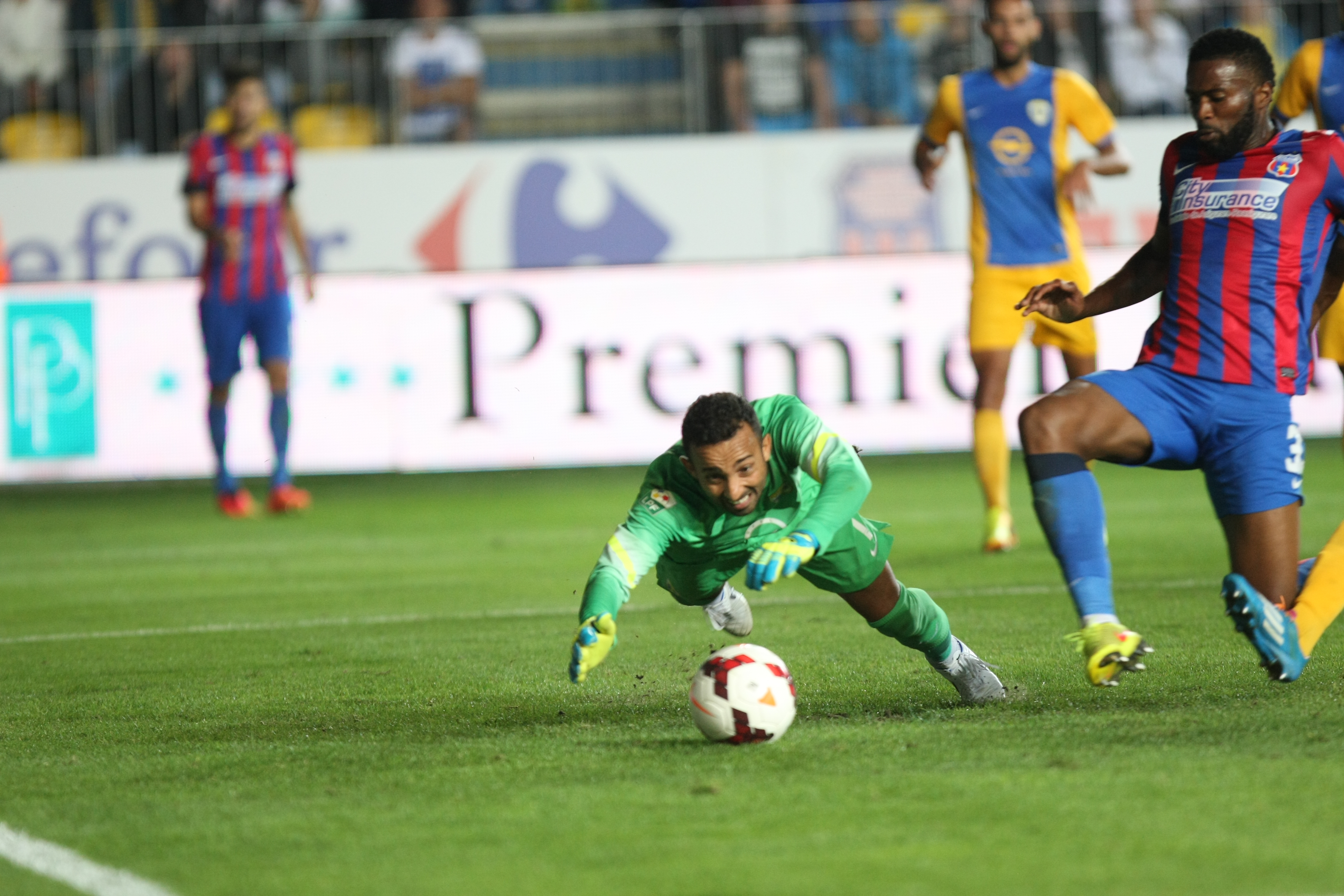 FOTO&VIDEO / Petrolul - Steaua 2-3. Meci senzaţional pe ”Ilie Oană”