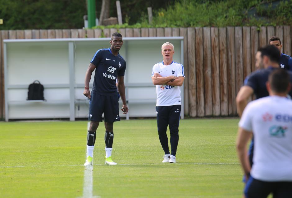 Francezii nu se tem de români. Didier Deschamps vrea să-l bage în sperieți pe Iordănescu și pune pe internet imagini video cu scheme de joc