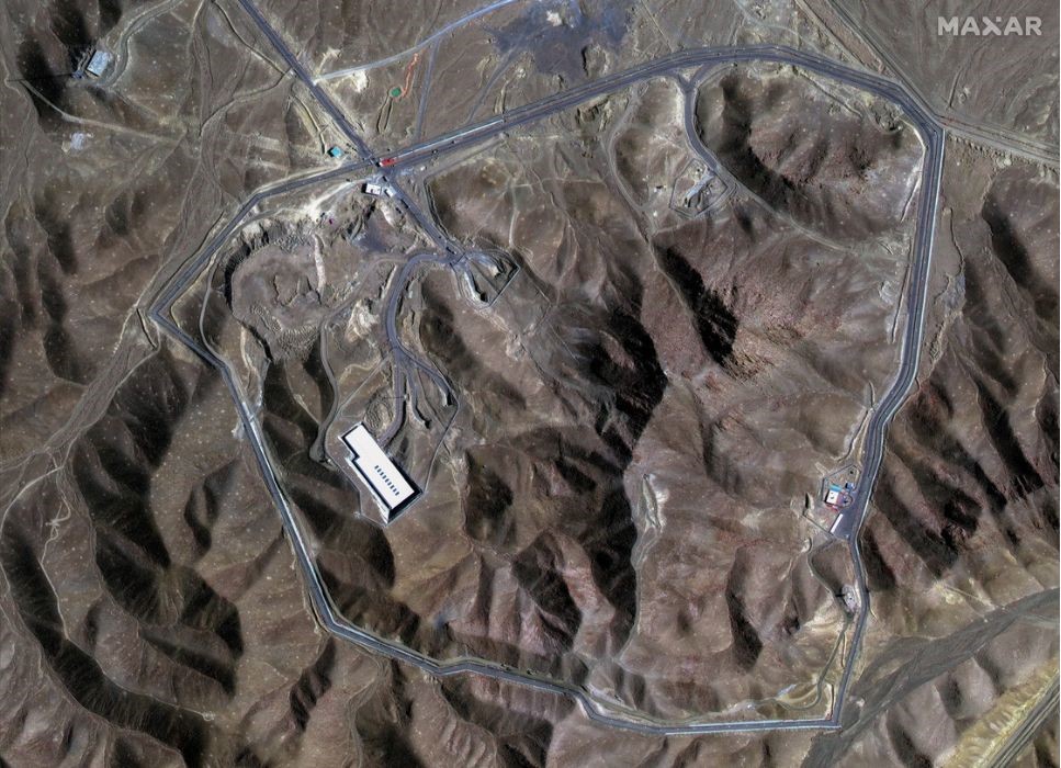 Imagini din satelit ale instalației nucleare Fordo arată locurile prin care au lovit bombele lansate de SUA