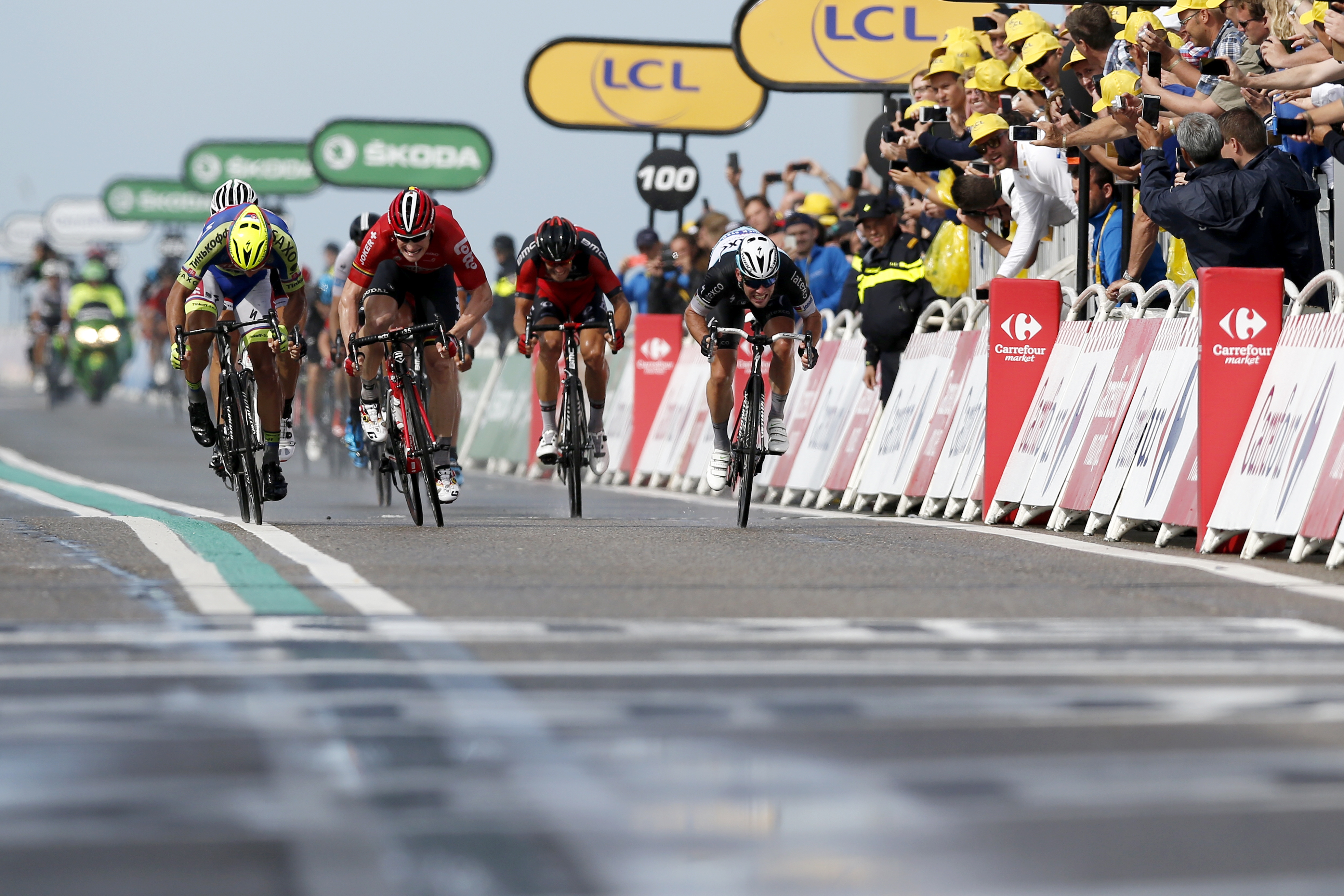 Le Tour 2015 a fost marcat de căzături, abandonuri și victorii de etapă obținute roată la roată
