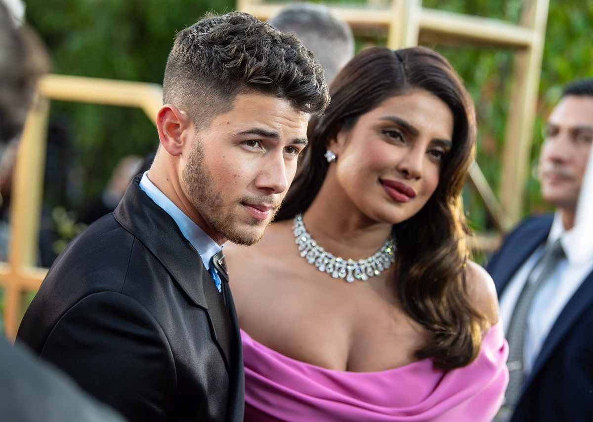 Imagini cu Priyanka Chopra în costum de baie la 42 de ani. Se bucură de vacanța de lux cu soțul în sudul Franței