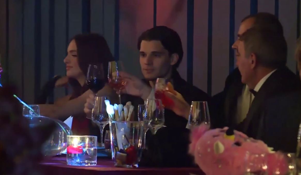 Ianis Hagi s-a căsătorit civil cu Elena Tănase în ziua de Crăciun. Imagini fabuloase de la eveniment