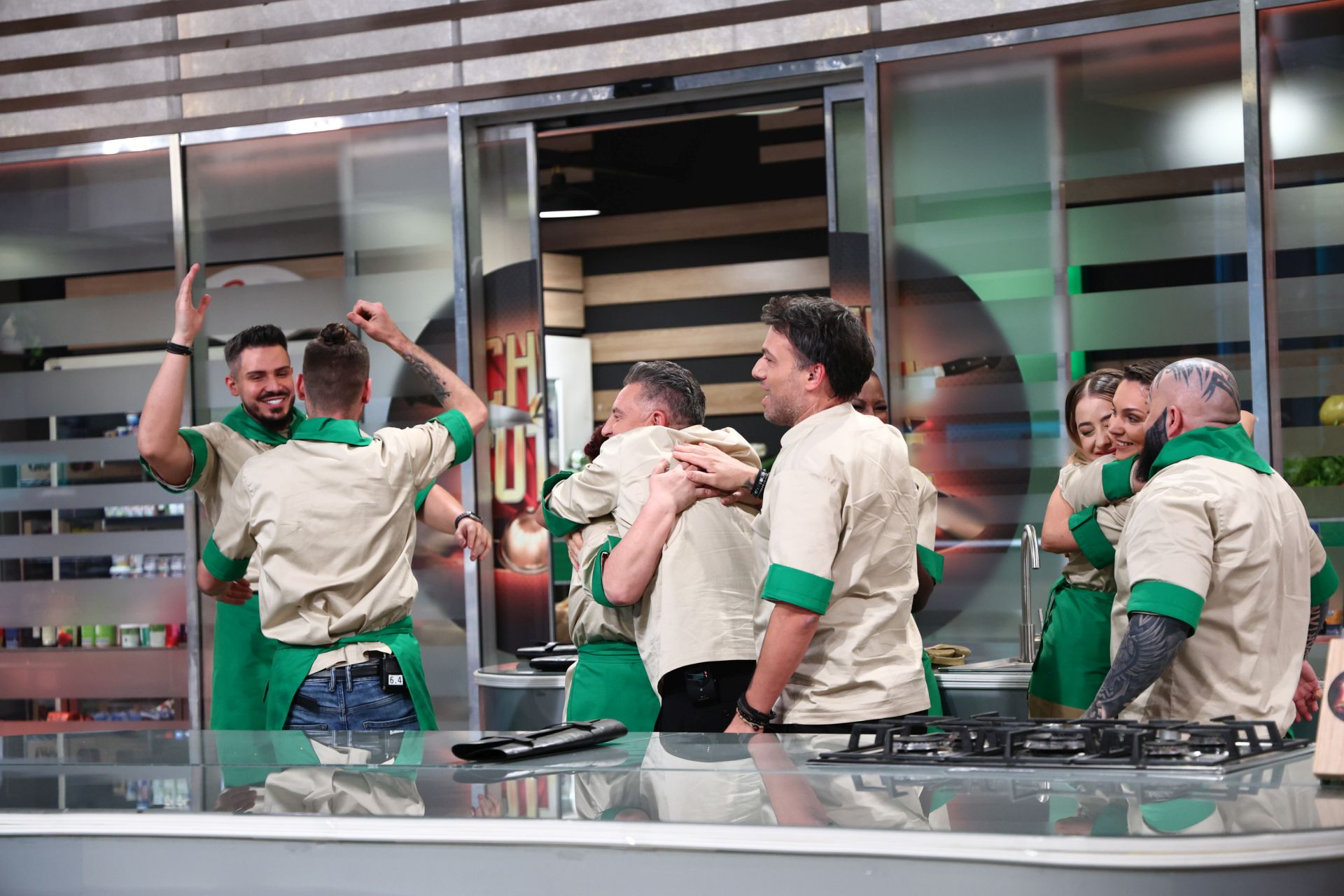 „Chefi la cuțite”, 23 aprilie 2025. Cine sunt noii concurenți care au intrat în show-ul culinar cu ajutorul lui Alexandru Sautner