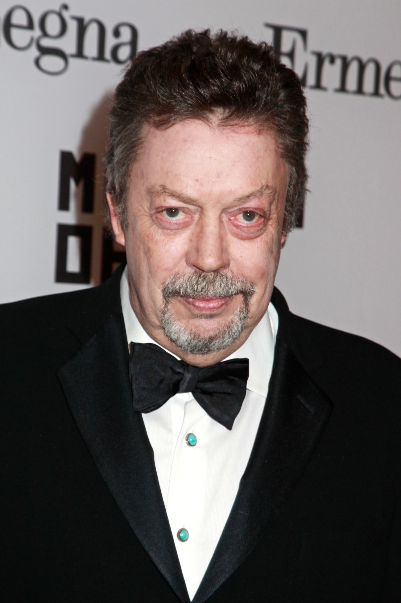 Imagini rare cu Tim Curry, majordomul din „Singur acasă 2”. Actorul a împlinit 78 de ani și e imobilizat într-un scaun cu rotile
