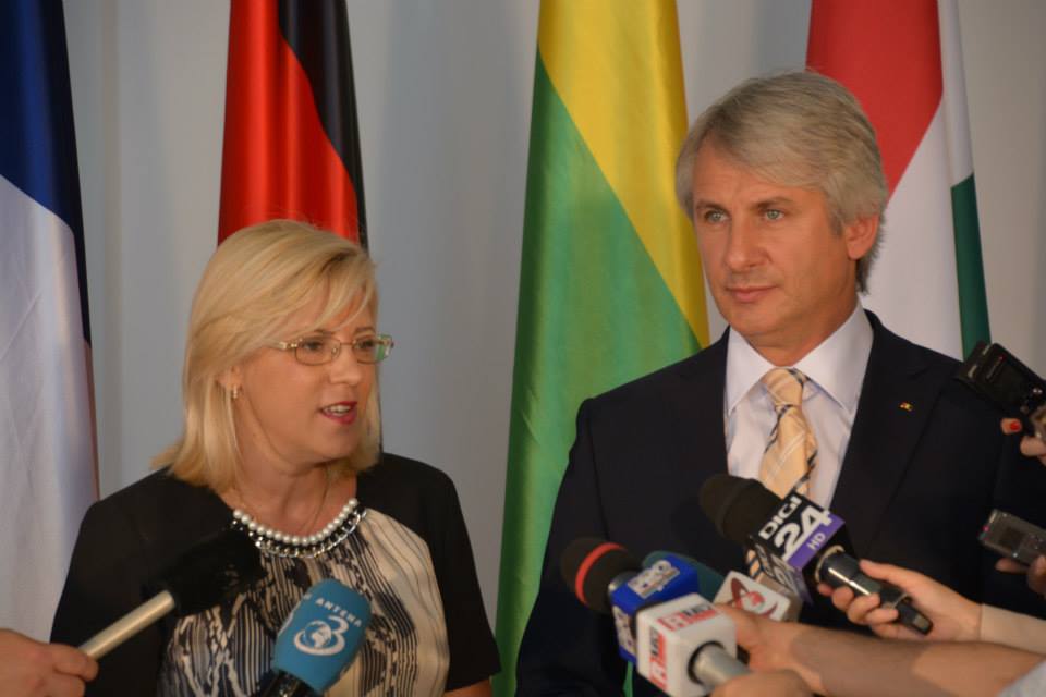 Atunci și acum: Eugen Teodorovici, ministrul care se ocupă de finanțele țării, dar are cinci credite la bănci, de aproape 800.000 de euro