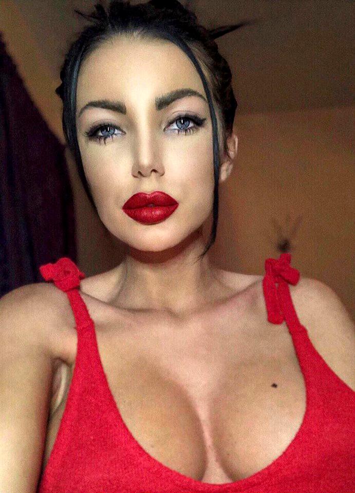 Cum s-a combinat Victor Slav cu Raluca Bombardiera. A renunțat la relația pe care o avea de dragul lui | FOTO