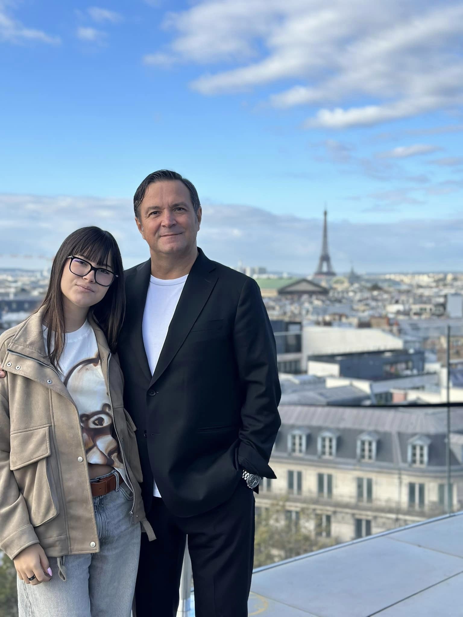 Motivul pentru care Daniel Buzdugan a plecat la Paris doar cu fiica sa: „Recomand pentru tații de fete”. Soția și băiatul au rămas acasă