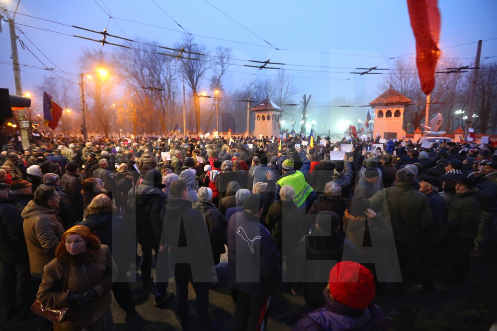 UPDATE. Contramanifestație în București. PSD se dezice de protestele de la Cotroceni / FOTO&VIDEO