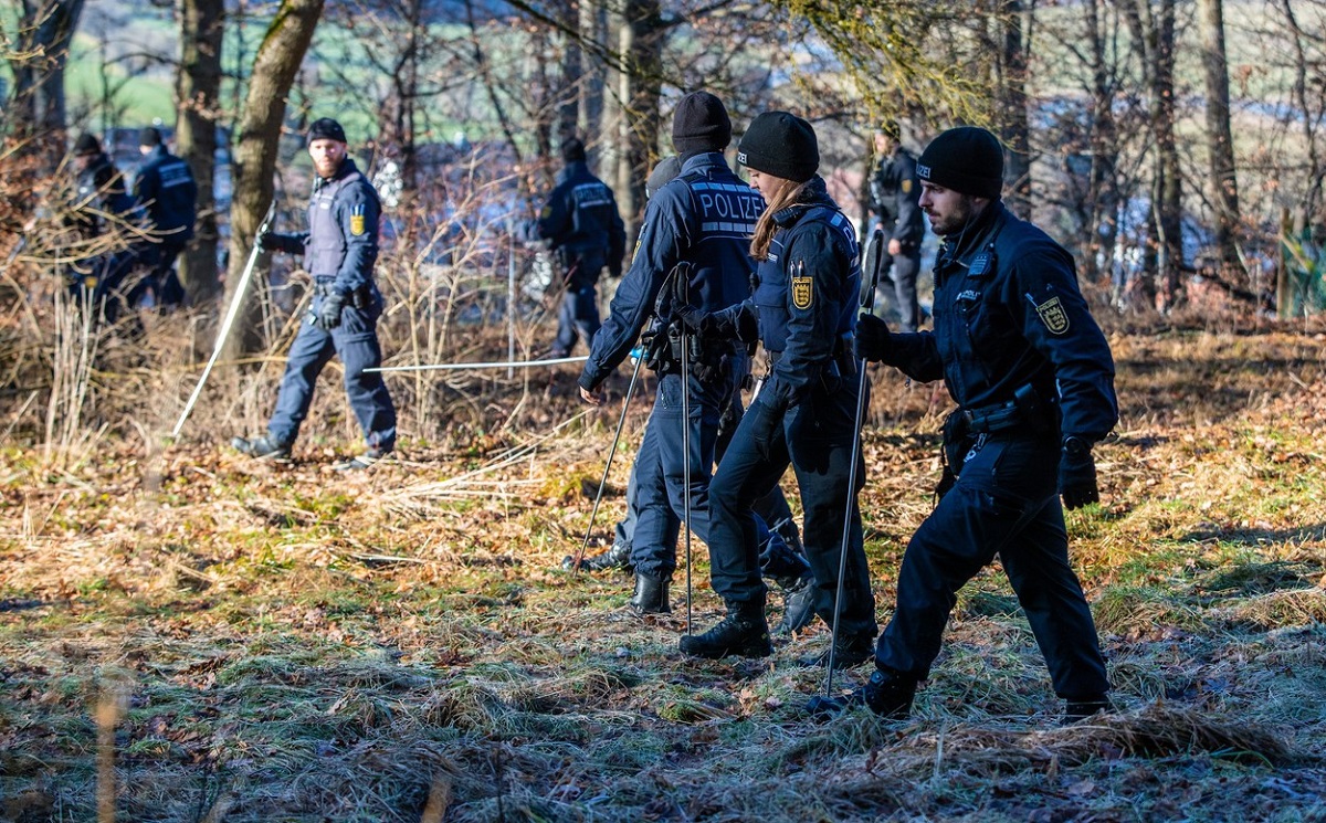 Fetița de doi ani a unor tineri moldoveni a fost găsită moartă într-un râu, îmbrăcată doar în pijamale. Familia locuia în casa unor prieteni, în Germania