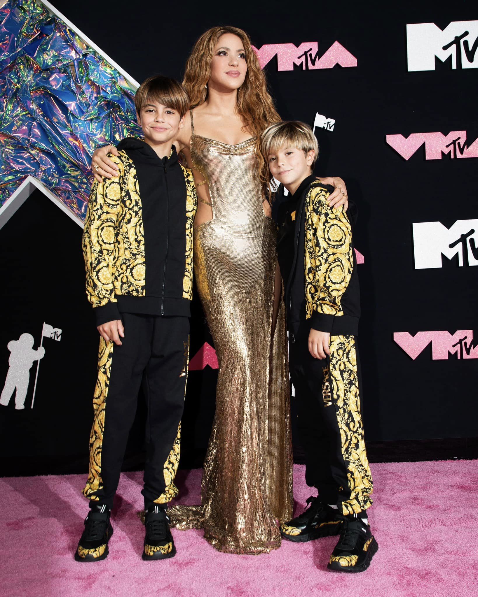 Shakira, show de zece minute la MTV Video Music Awards 2023. Artista a venit însoțită de cei doi copii la eveniment